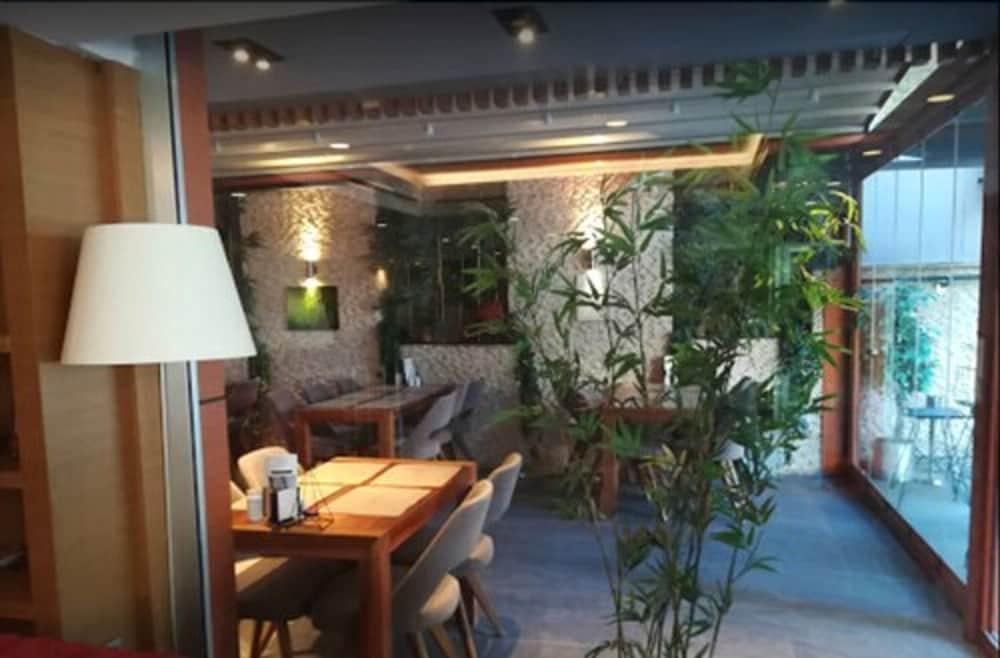 Milport Hotel Levent Istanbul Exterior foto